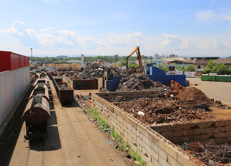 2007 | Installation of a new 1,000 tons scrap shear at the Ybbs site